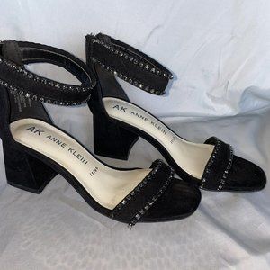 Anne Klein Melissa Block Heel Crystal Encrusted Sandal Sz 6M Black Pre-own iFlex